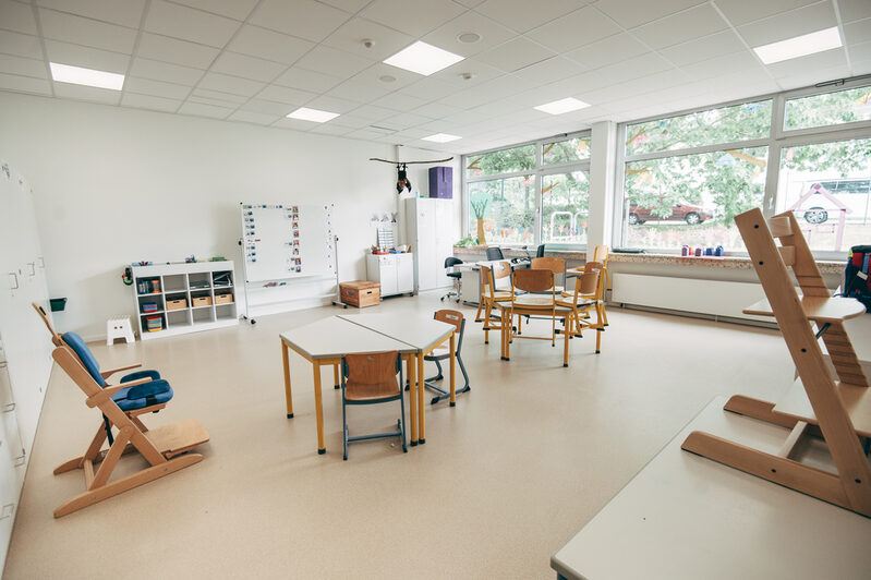 Fünf moderne Klassenräume mit entsprechenden Nebenräumen wurden geschaffen