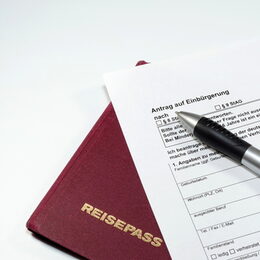 Reisepass und Antrag auf Einbürgerung